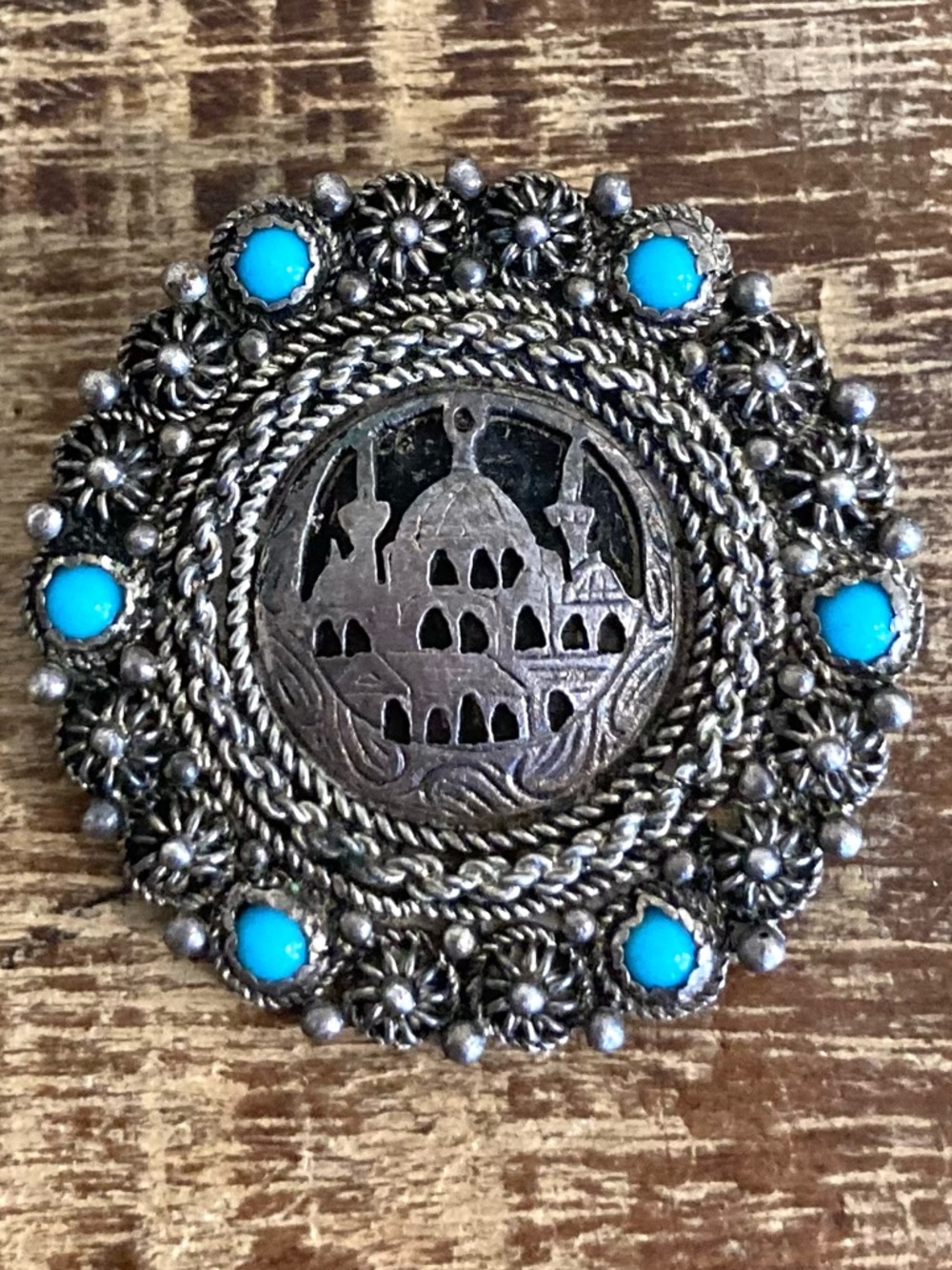 .900 Silver Nu-Nu Dome Motif Vintage Filigree Brooch